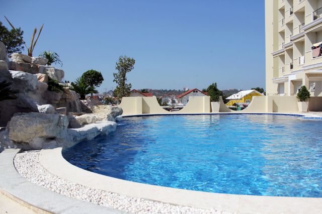 Outdoor Swimming Pool and Sun Deck