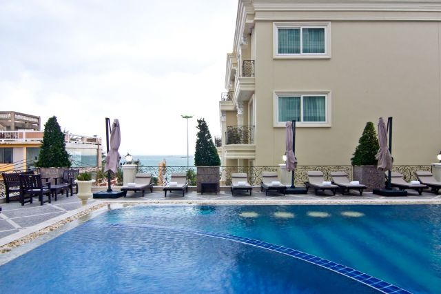 Outdoor Swimming Pool and Sun Deck