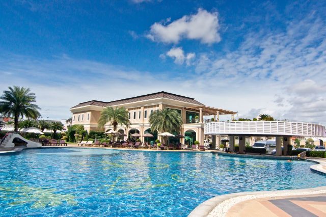 Lagoon Swimming Pool