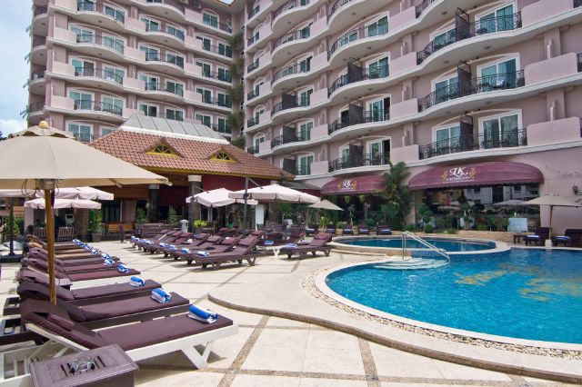 Outdoor Swimming Pool and Sun Deck