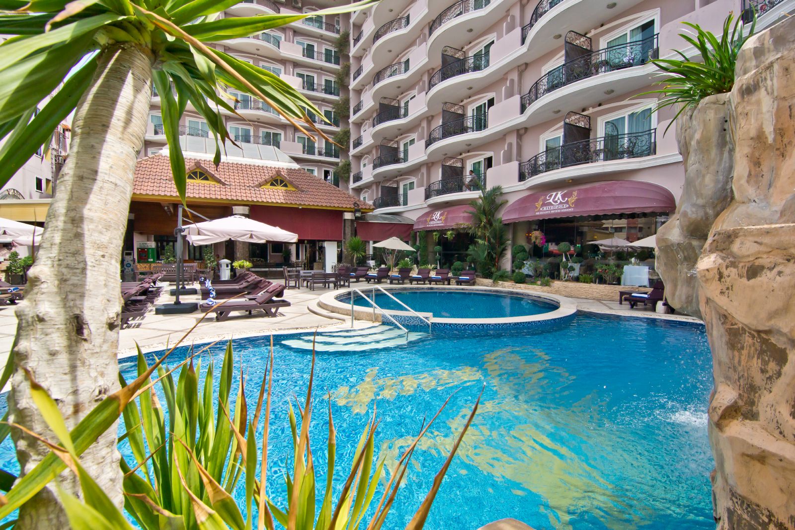 "Metropole Hotel Pattaya"