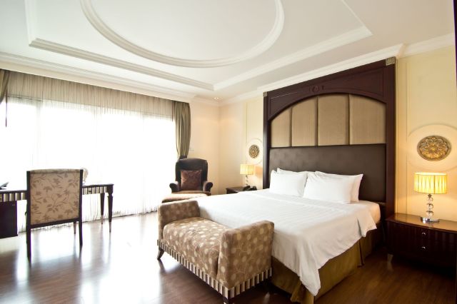 AccommodationRooms & Suites